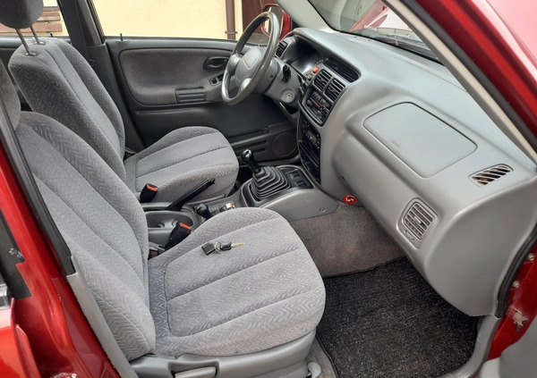 Suzuki Grand Vitara cena 21900 przebieg: 174225, rok produkcji 2003 z Kłecko małe 379